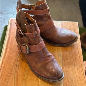 Lucky Brand Distressed Brown Leather Ankle Booties